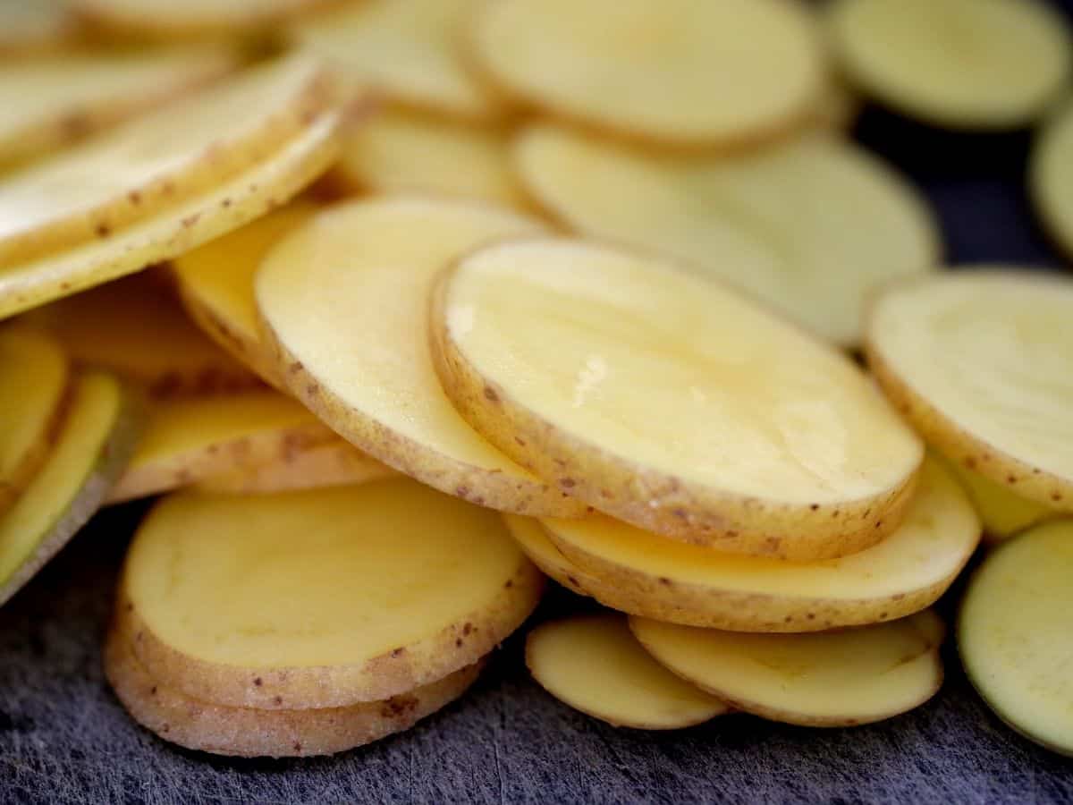 sliced yukon gold potatoes