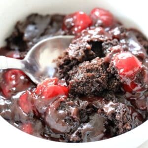 chocolate cherry dump cake