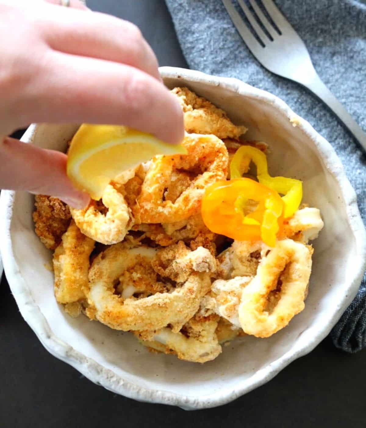 air fryer calamari with lemon juice