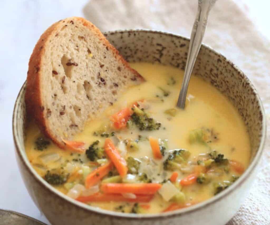 bread with broccoli soup