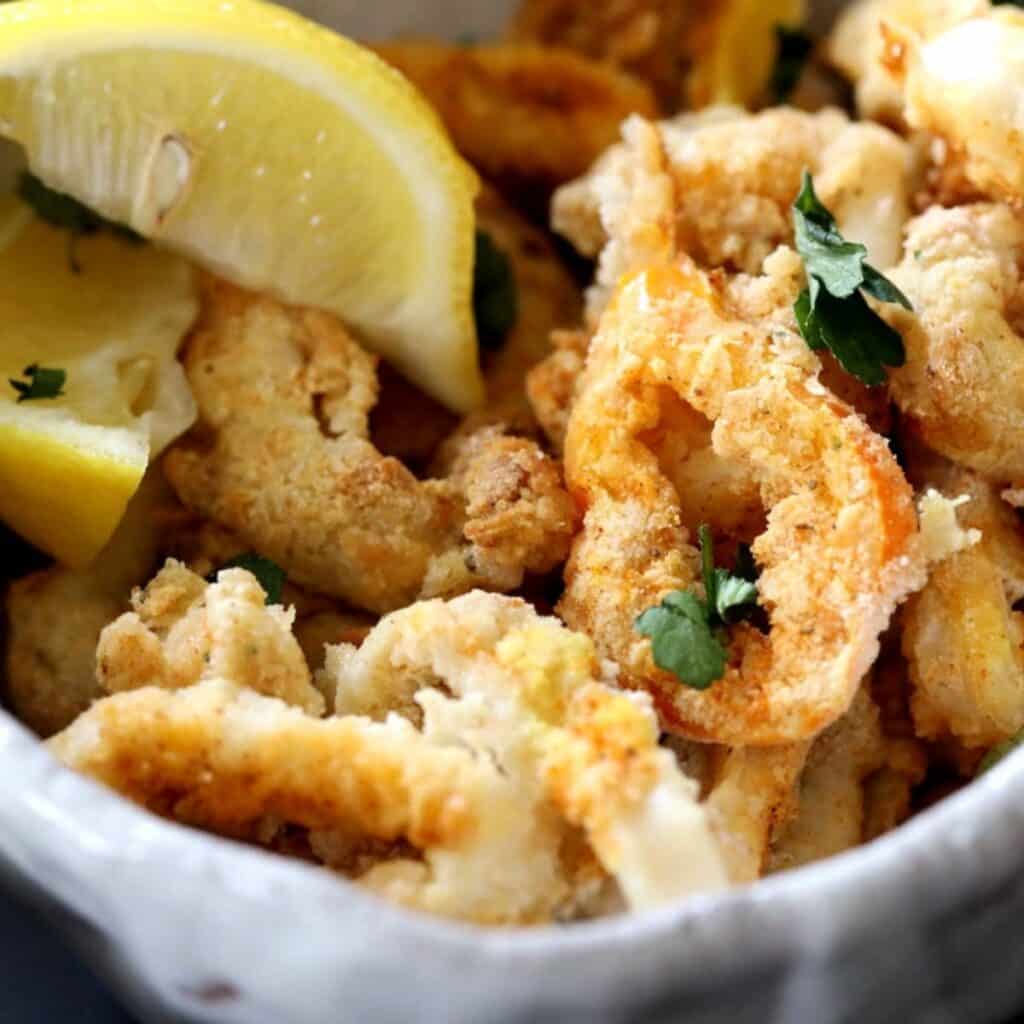 crisp air fryer calamari in a bowl