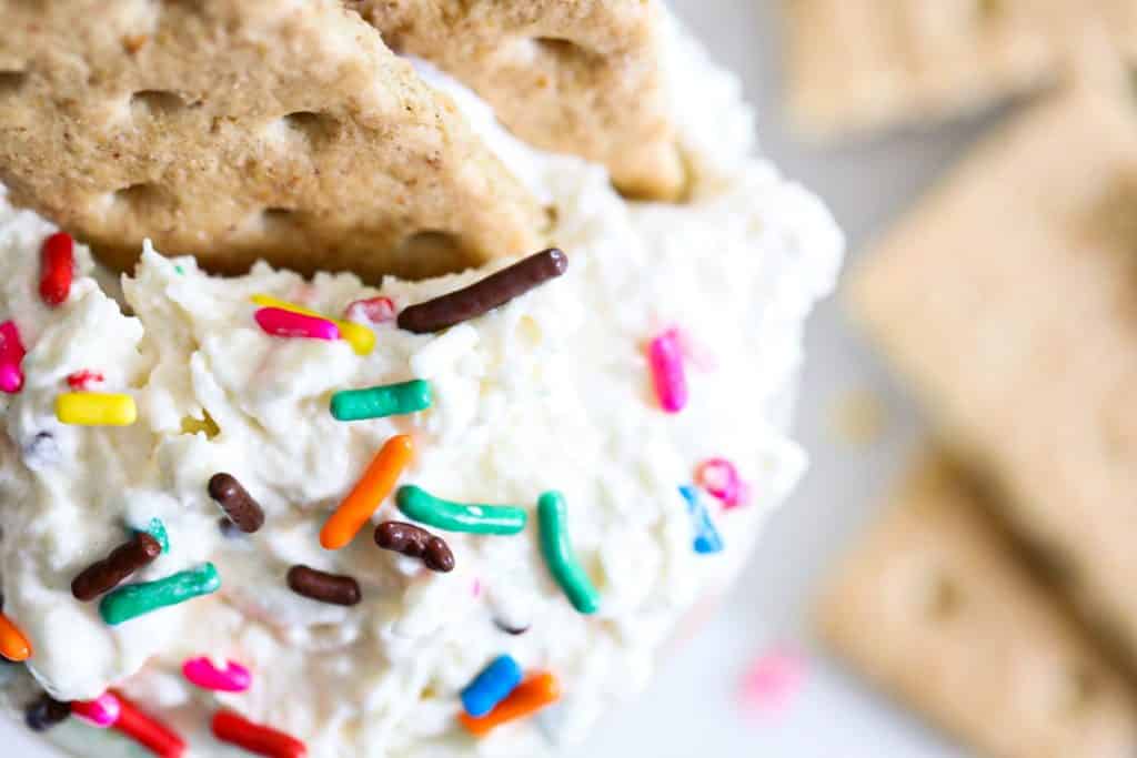 graham crackers with funffetti cake dip