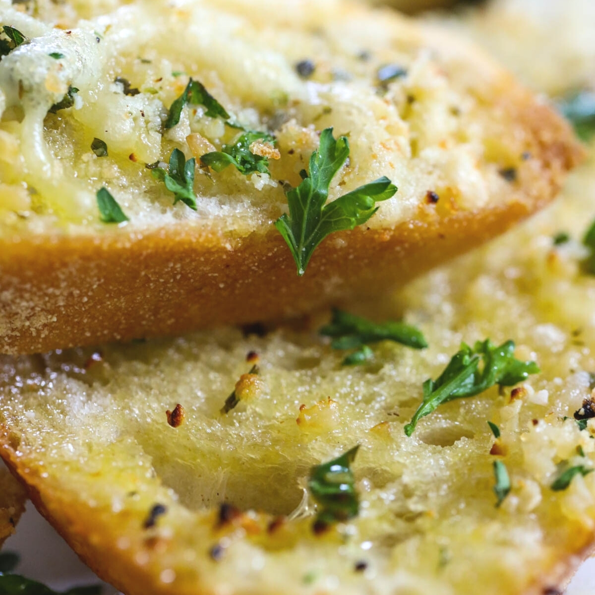 air fryer buttery garlic bread with parsley