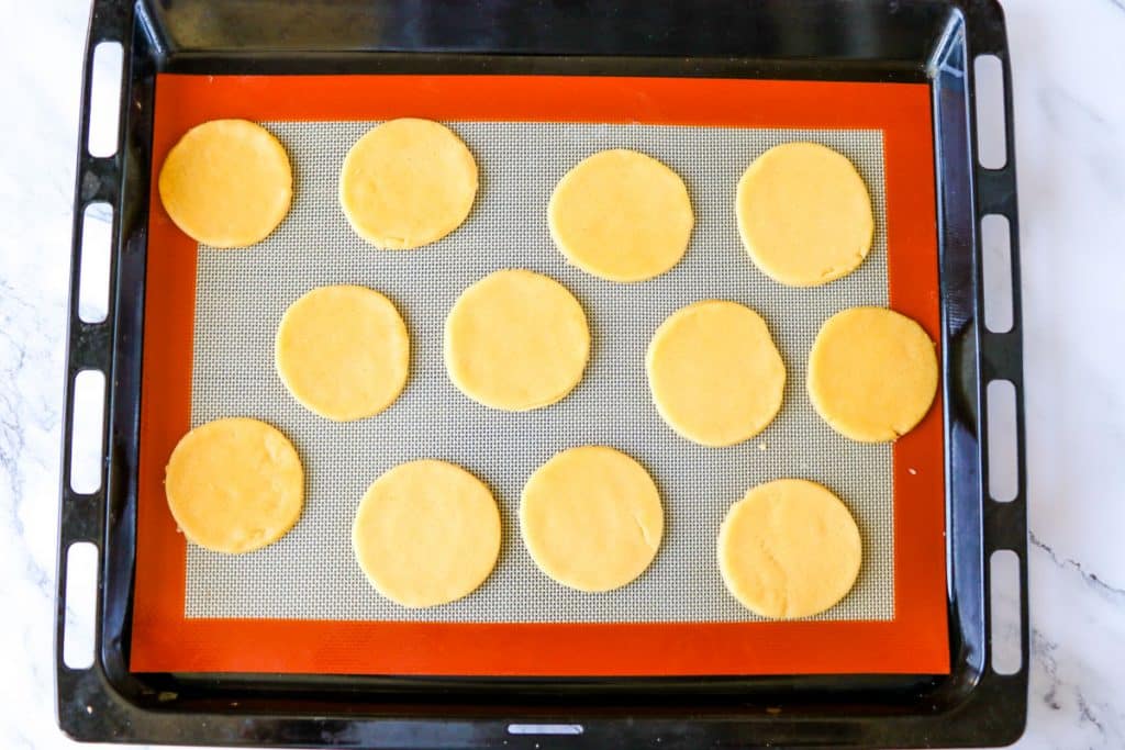 cutting dough into circles
